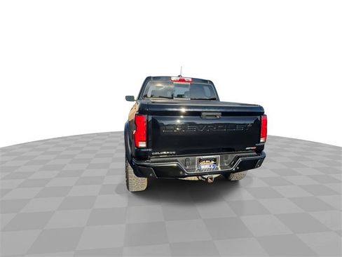 Certified 2023 Chevrolet Colorado ZR2 w/ ZR2 Convenience Package III image 8