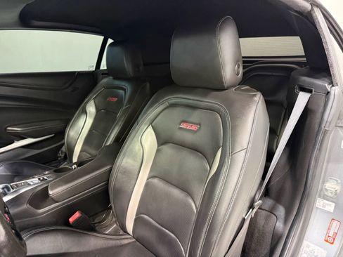 Used 2020 Chevrolet Camaro SS image 21