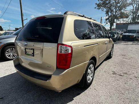 Used 2008 Kia Sedona LX image 6