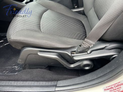 Used 2018 Dodge Journey SE FWD image 19