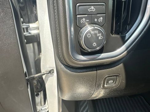 Used 2020 Chevrolet Silverado 1500 LT w/ Trailering Package AWD/4WD image 9