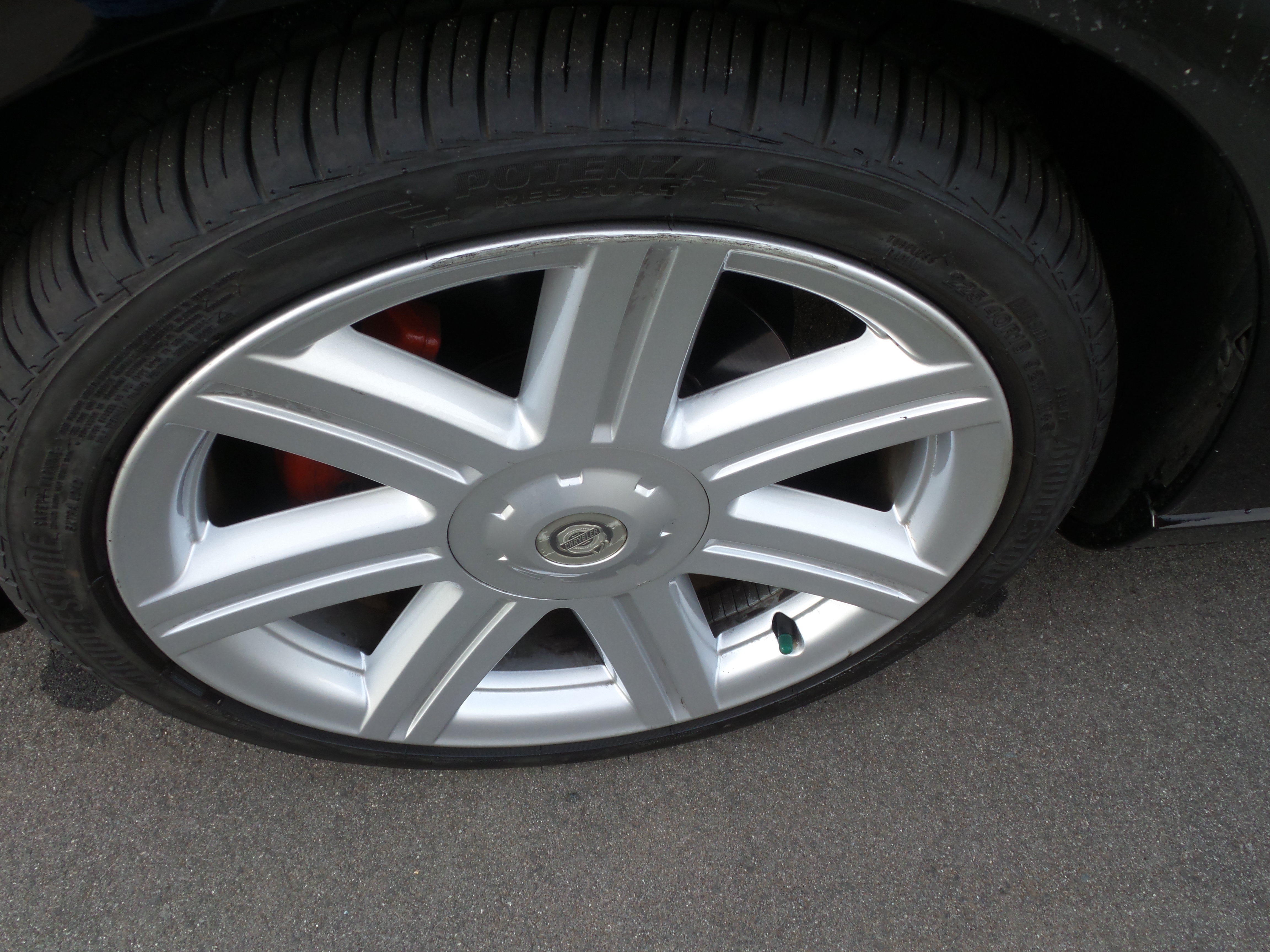Used 2007 Chrysler Crossfire Coupe RWD image 12