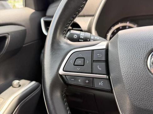 Used 2022 Toyota Highlander XSE AWD/4WD image 18