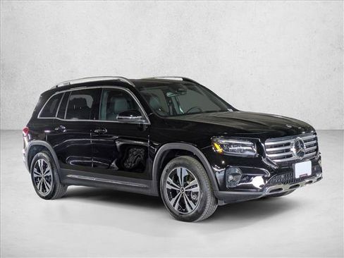 Certified 2025 Mercedes-Benz GLB 250 image 3