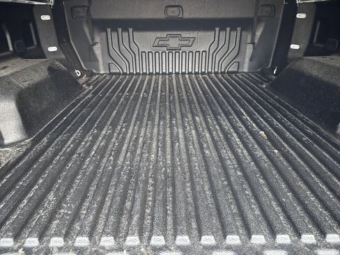 Used 2023 Chevrolet Silverado 1500 LT image 8