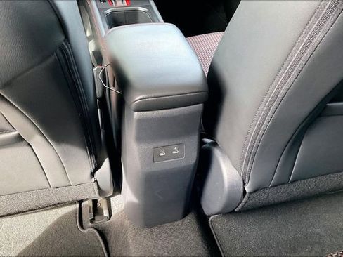 Certified 2025 Nissan Kicks SR w/ Interior Electronics Package FWD image 31