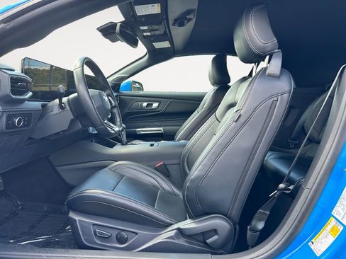 Used 2025 Ford Mustang Premium RWD image 6