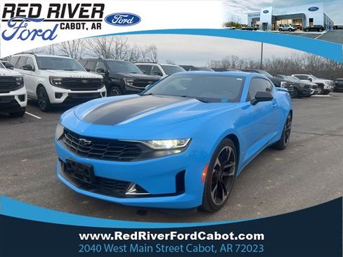Used 2023 Chevrolet Camaro LT image 1