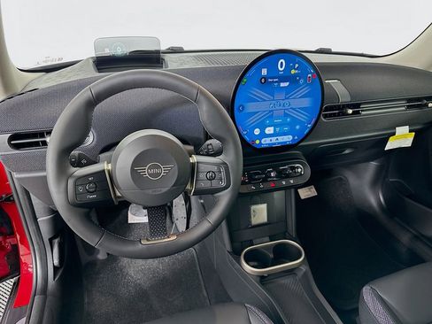 Certified 2025 MINI Cooper 2-Door Hardtop FWD image 18