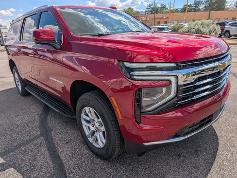 New 2025 Chevrolet Suburban LT w/ Comfort Package AWD/4WD image 7