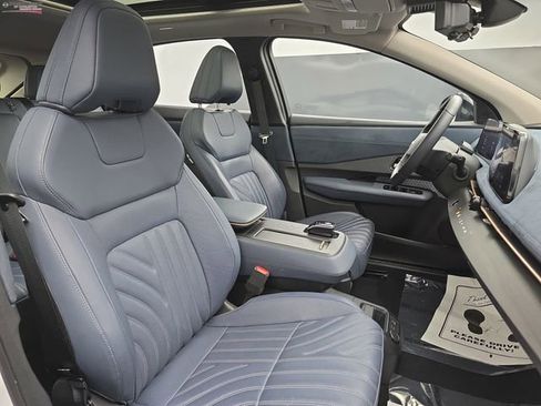 Used 2023 Nissan Ariya image 52