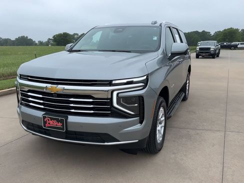 Used 2025 Chevrolet Tahoe LT AWD/4WD image 4