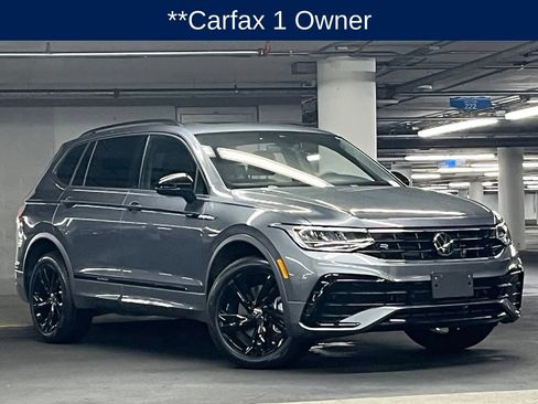 Used 2024 Volkswagen Tiguan SE R-Line AWD/4WD image 3
