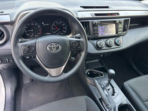 Used 2017 Toyota RAV4 LE image 11