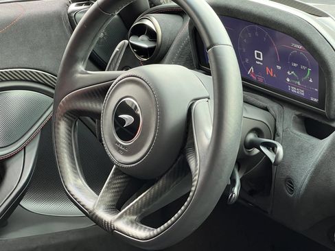 Used 2022 McLaren 720S Performance RWD image 30