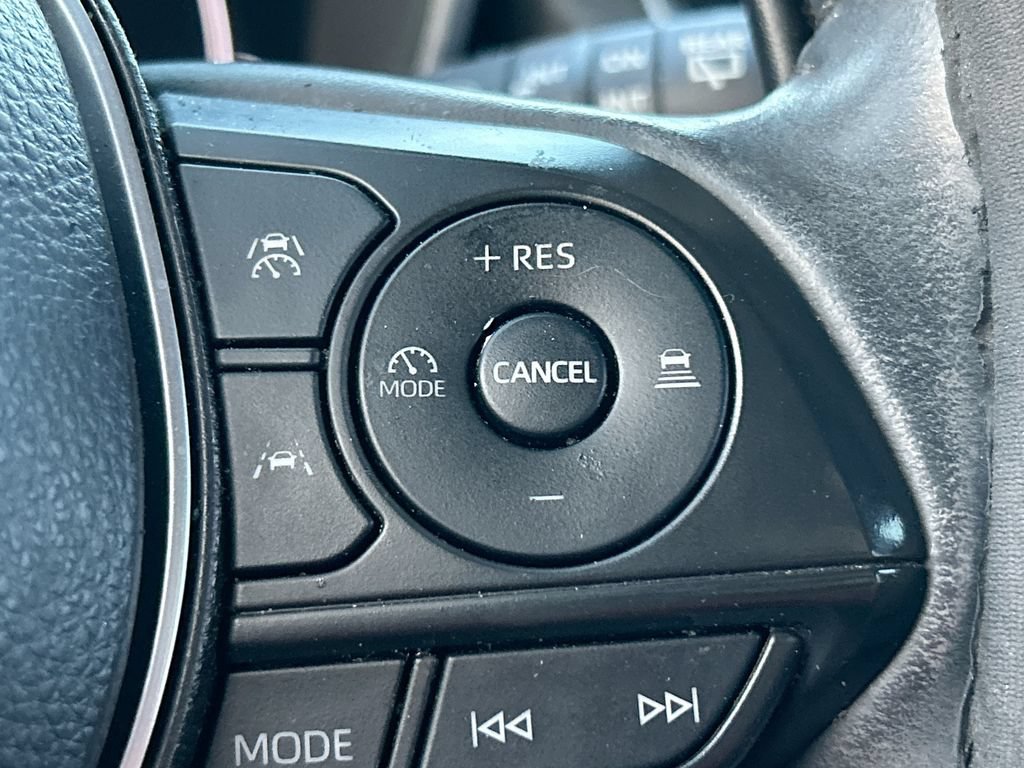 Used 2023 Toyota Corolla Cross XLE AWD/4WD image 18