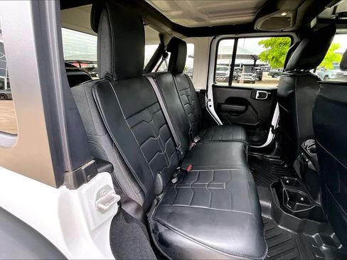 Used 2025 Jeep Wrangler Unlimited Sport AWD/4WD image 19
