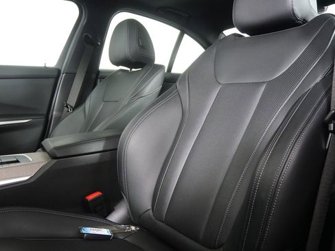 Used 2025 BMW 330i Sedan image 10