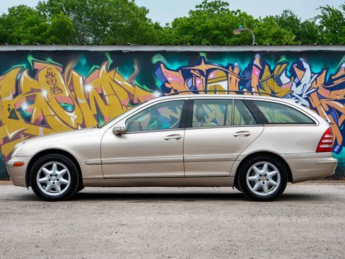 Used 2002 Mercedes-Benz C 320 Wagon image 6