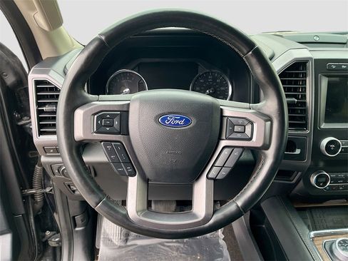 Used 2021 Ford Expedition Platinum image 11