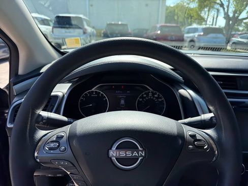 Used 2023 Nissan Murano S FWD image 17