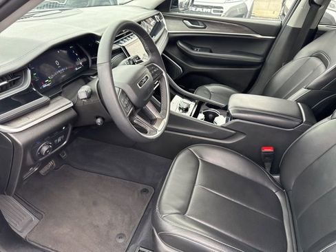 Used 2023 Jeep Grand Cherokee 30th Anniversary image 28