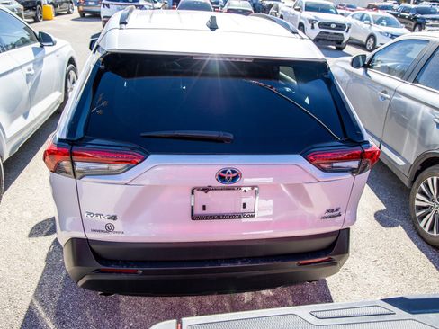 Certified 2022 Toyota RAV4 XLE Premium image 10