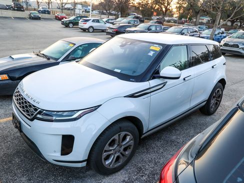 Used 2020 Land Rover Range Rover Evoque S image 3