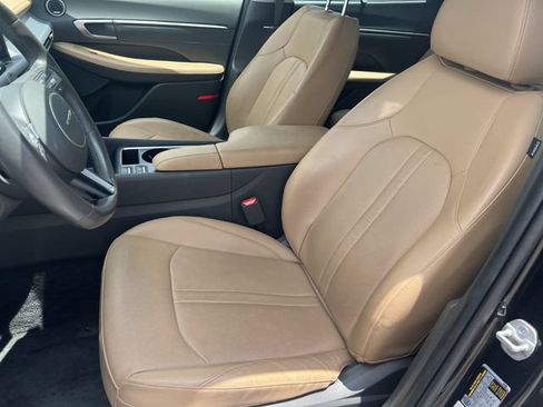 Certified 2025 Hyundai Sonata Limited FWD image 36