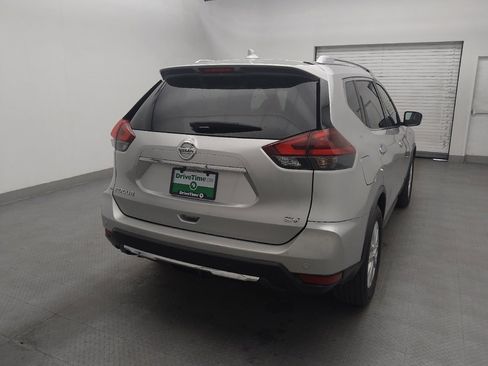 Used 2020 Nissan Rogue SV image 7