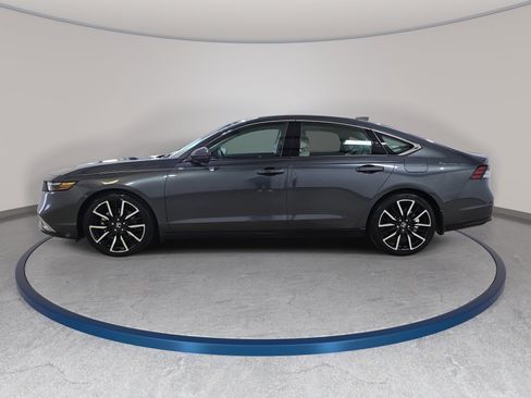Certified 2025 Honda Accord Touring image 9