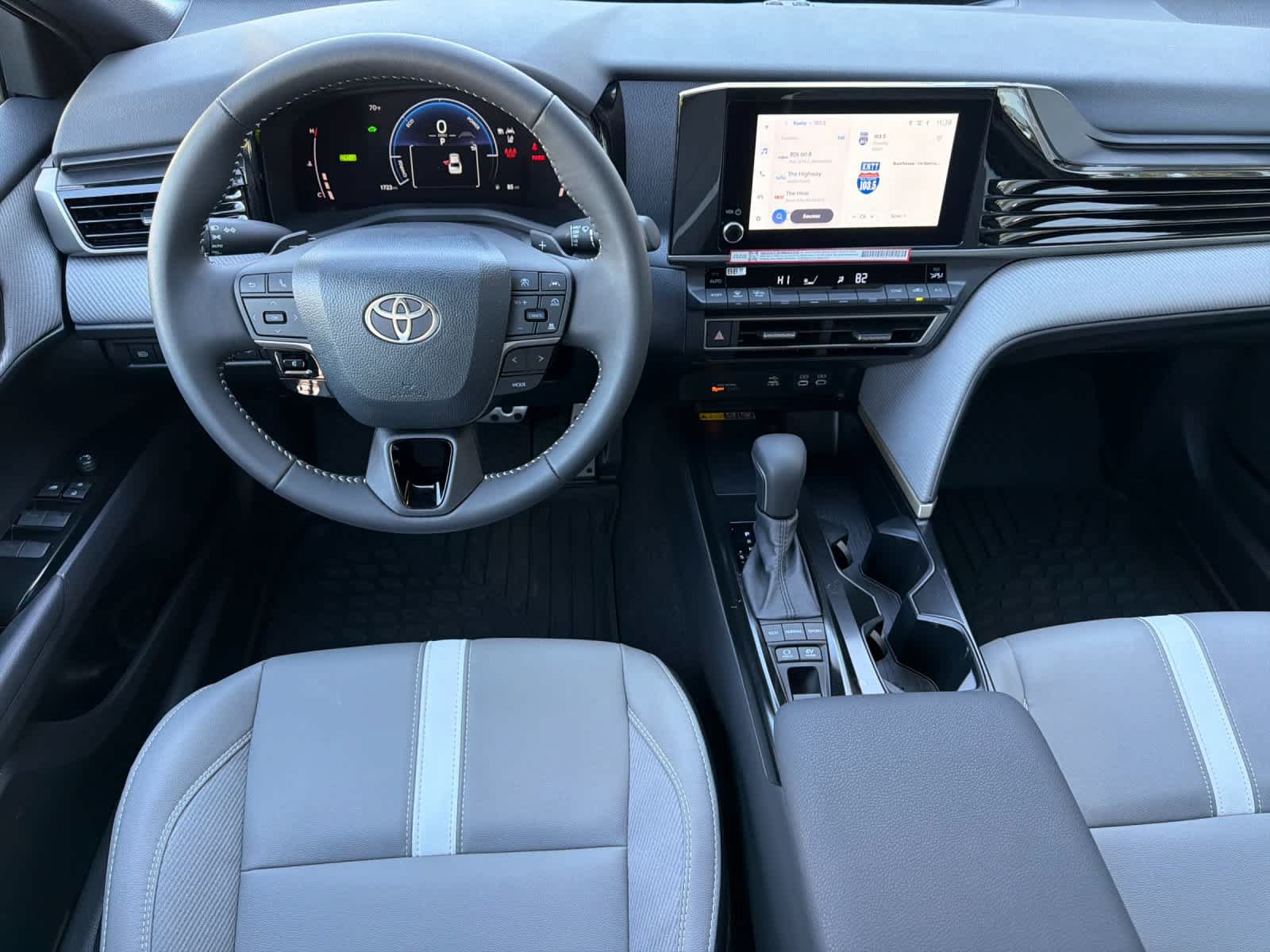 Used 2026 Toyota Camry SE w/ Convenience Package FWD image 15