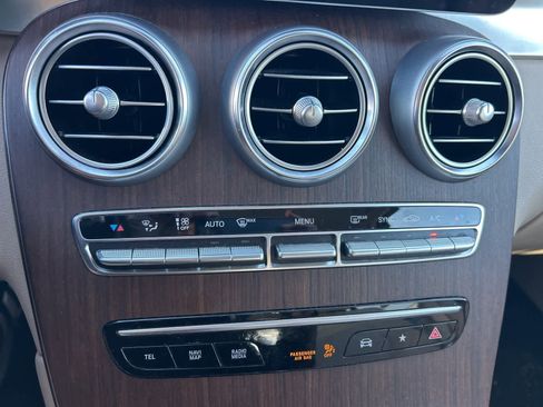 Used 2022 Mercedes-Benz GLC 300 image 35