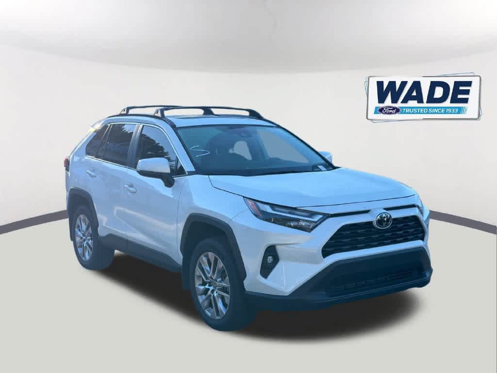 Used 2025 Toyota RAV4 XLE Premium FWD image 3