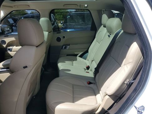 Used 2017 Land Rover Range Rover Sport SE image 14