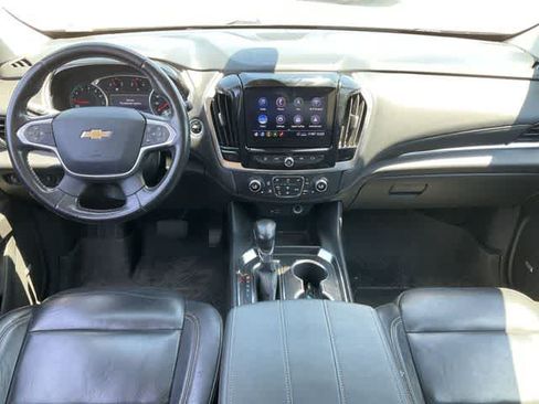 Used 2021 Chevrolet Traverse LT w/ LT Premium Package AWD/4WD image 18