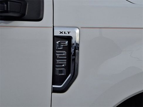 Used 2017 Ford F250 XLT w/ XLT Value Package image 30