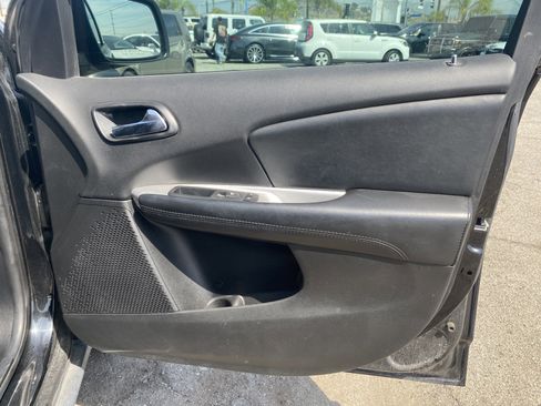 Used 2021 Chevrolet Silverado 1500 RST w/ Bed Protection Package RWD image 16