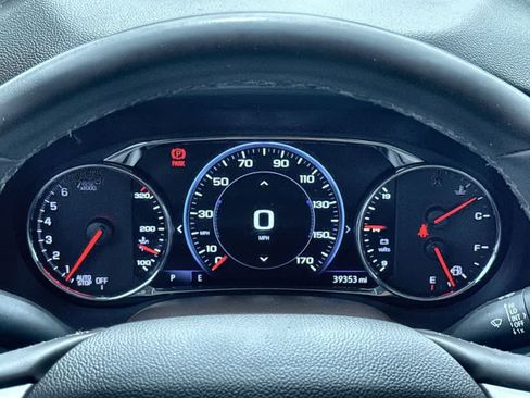 Used 2023 GMC Acadia SLT w/ Technology Package FWD image 16