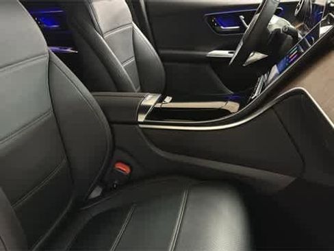 Certified 2025 Mercedes-Benz GLC 300 4MATIC image 98