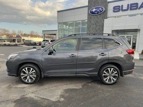 Used 2024 Subaru Forester Limited image 9