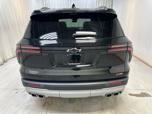Used 2025 Chevrolet Traverse Z71 w/ Enhanced Driving Package AWD/4WD image 10