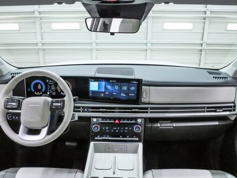 Certified 2026 Hyundai Santa Fe SEL FWD image 16