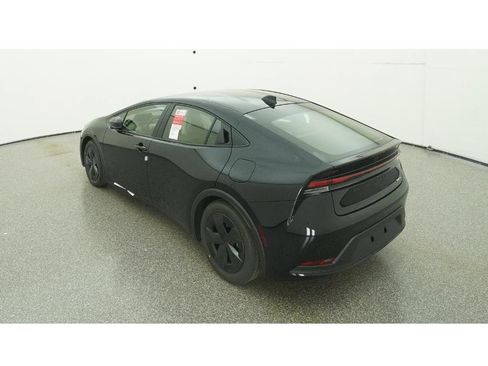 New 2026 Toyota Prius LE image 5