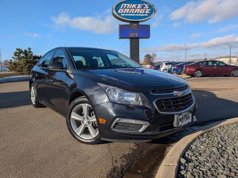 Used 2015 Chevrolet Cruze LT image 2