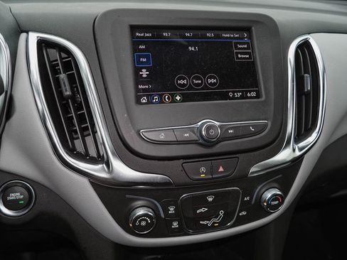 Certified 2024 Chevrolet Equinox LS w/ LS Convenience Package FWD image 9
