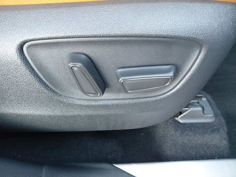 Used 2020 Toyota Highlander Platinum image 26