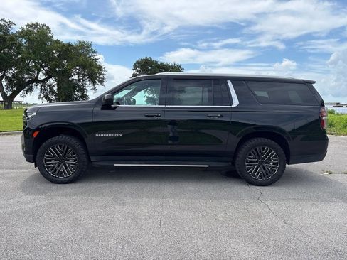 Used 2021 Chevrolet Suburban LT image 4
