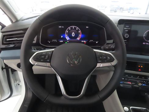 New 2025 Volkswagen Jetta SE image 16