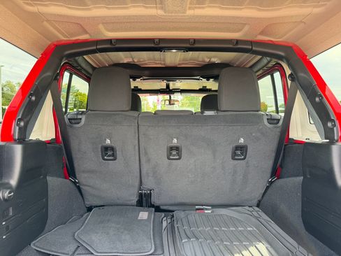 Used 2020 Jeep Wrangler Unlimited Sport S image 10